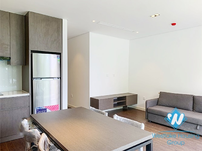 Lake view 02 bedrooms apartment in Nhat Chieu st, Tay Ho, Hanoi