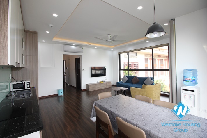 Modern spacious 2-bedroom apartment on Au Co