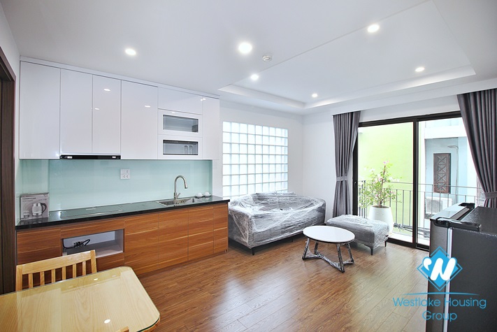 A new 1 bedroom apartment for rent in Xuan dieu, Tay ho