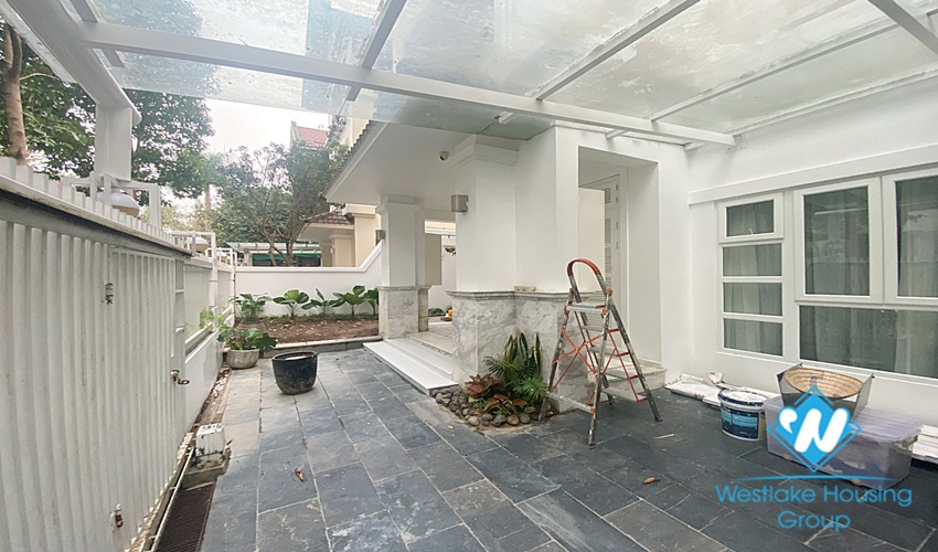 Nice house with 5 bedroom in T Block Ciputra for rent