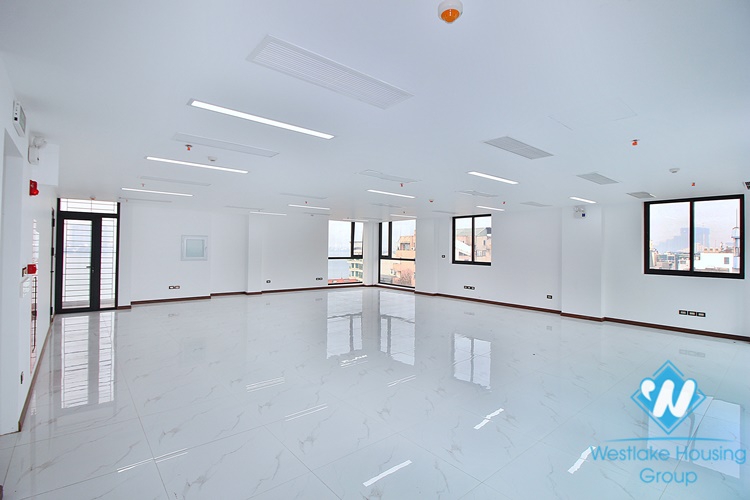 Brand new and spacious an office for rent in Tay Ho, Ha Noi