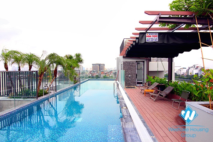 Lake view apartment with big size for rent in Tu Hoa st, Tay Ho District 