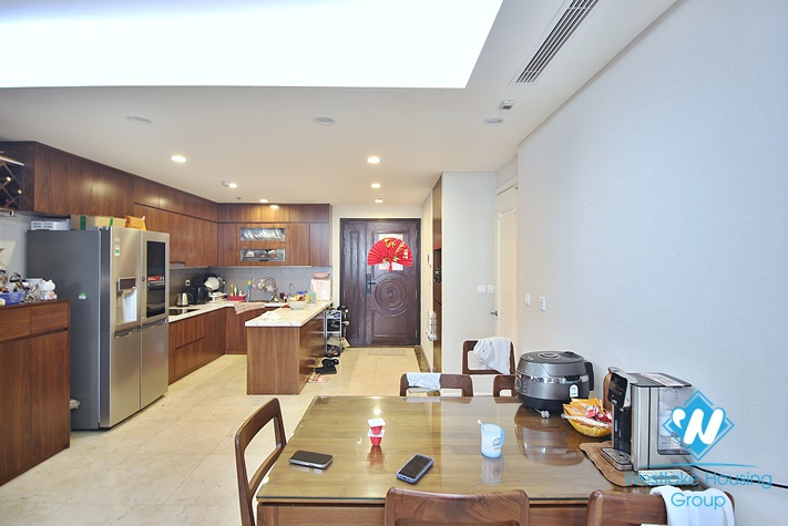 146sqm 3 beds apartment for rent in D'Leroi Soleil buidling, Xuan Dieu, Tay Ho