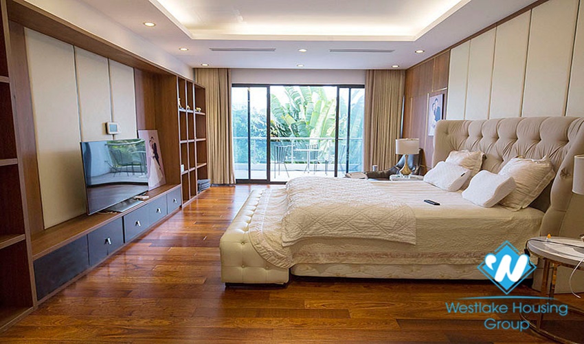 Luxurious 4 beds villa for rent in Ciputra, Tay Ho 