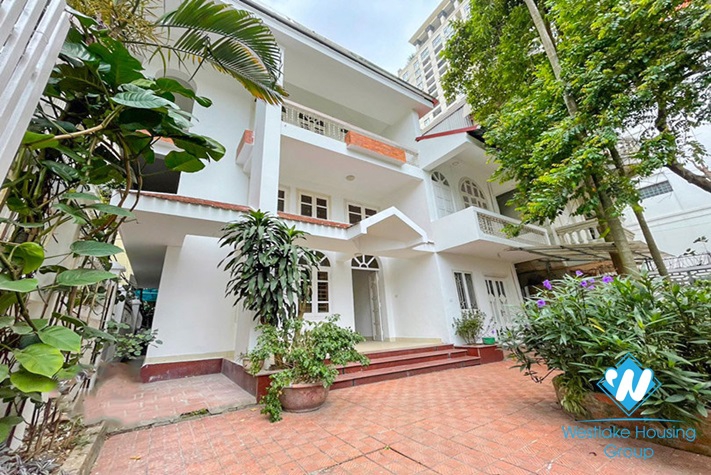 A cheap house for rent in Tay Ho, Ha Noi