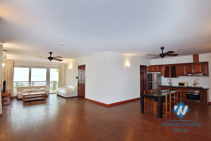 A spacious 3 bedrooms apartment with beautiful lake view in Tu Hoa, Tay Ho