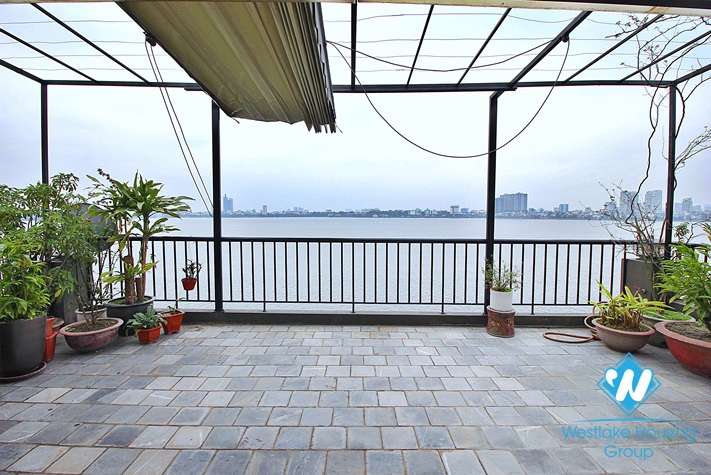 Penthouse apartment for rent with stunning lake view on Quang Khanh, Tay Ho
