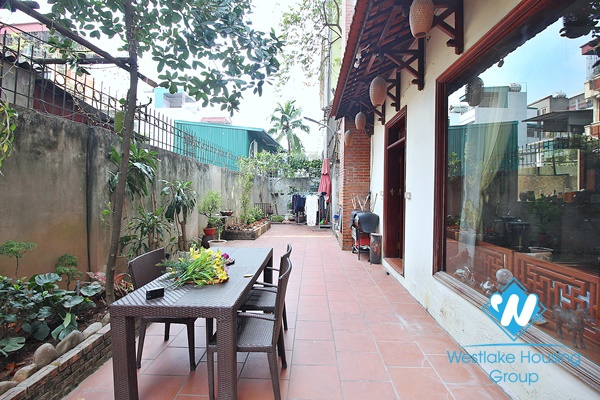 A spacious 5 bedroom house for rent in Nghi tam, Tay ho