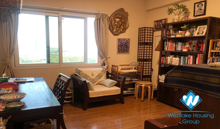 Nice apartment in E5 Tower for rent with 4 Bedrooms, Ciputra, Tay Ho, Ha Noi