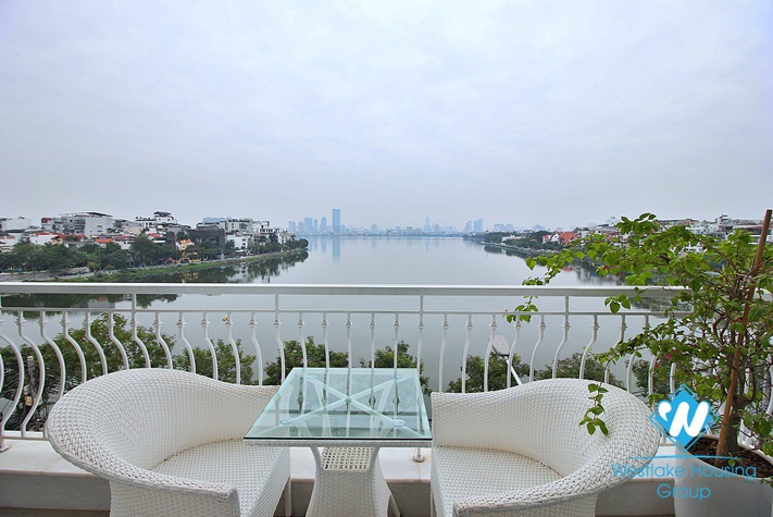 Lake view and brand new 2beds apartment for rent in Xuan Dieu, Tay Ho