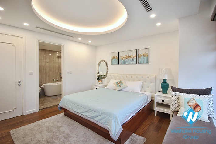 A charming 2+ bedrooms apartment for rent in D'Leroi Soleil buidling, Xuan Dieu, Tay Ho