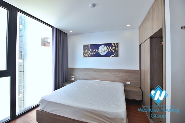 A modern 1 bedroom with lot of natural light in Xuan dieu