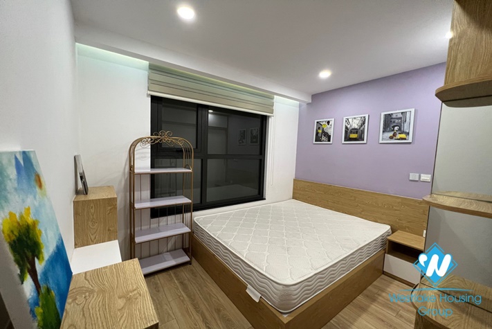 Modern 2 bedroom apartment for rent in Duy Tan st, Trung kinh district.