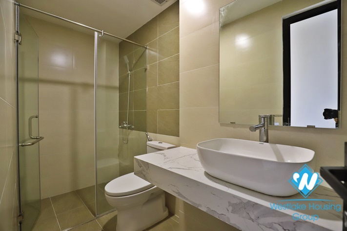 A beautiful 2 bedroom apartment for rent in Tu Hoa st, Tay Ho district.