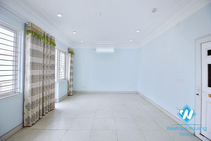 Unfurnished house for rent in An Duong Vuong st, Tay Ho