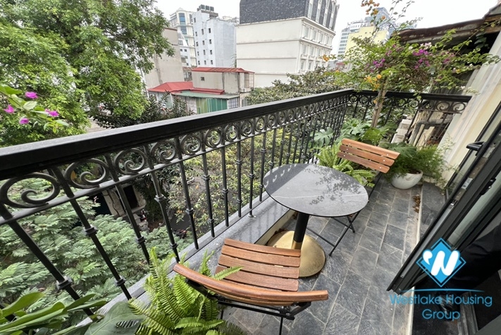 Nice and modern 1- bedroom apartment for rent in Hoan Kiem.