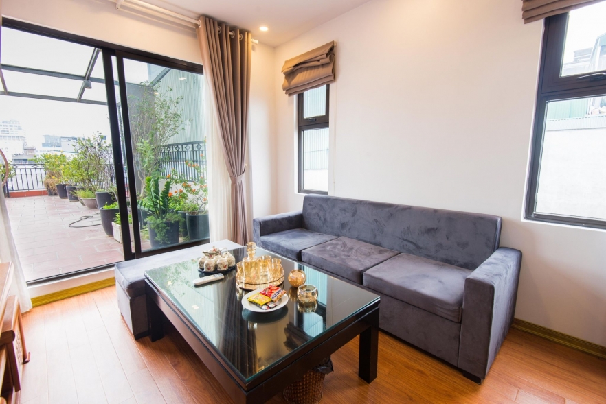 Fully furnished 2-bedroom apartment for rent on Linh Lang Street, Ba Dinh
