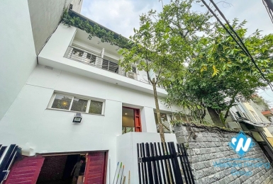 Bright house for rent with 4 bedroom on Ngoc Thuy street, Long Bien.