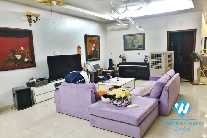 Beautiful house with 4 bedrooms for rent in Dang Thai Mai, near the lake .
