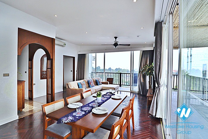 High-end floor 2 beds apartment for rent in Xom Chua, Dang Thai Mai, Tay Ho