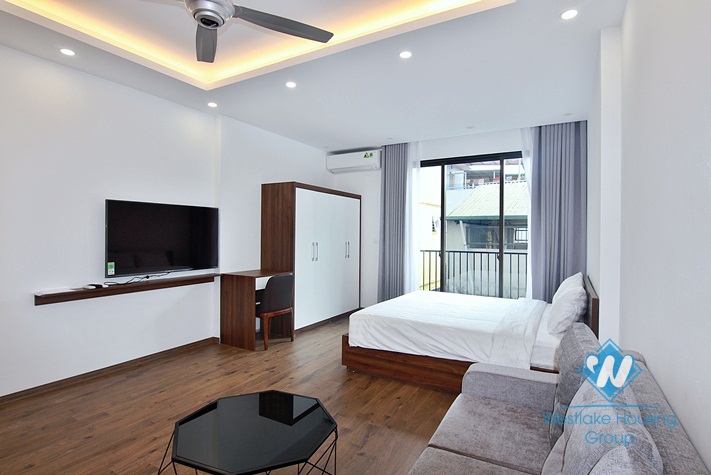 A brightly and modern studio for rent in Dang thai mai, Tay ho, Ha noi