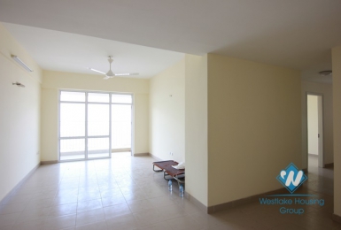 Unfurnished apartment for rent in Lac Long Quan-Tay Ho-Ha Noi