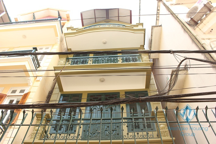 Brandnew house availble for rent in Nghi Tam village, Tay Ho, Hanoi