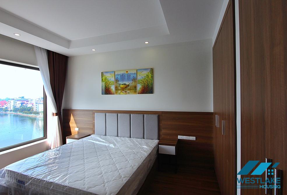 A brand new 2 bedroom apartment with lake view in Xuan Dieu, Tay Ho