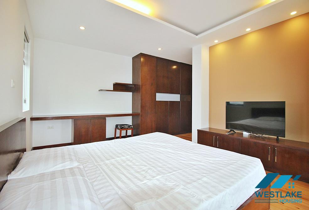 A spacious 2 beds apartment with huge balcony for rent in Au Co st, Tay Ho