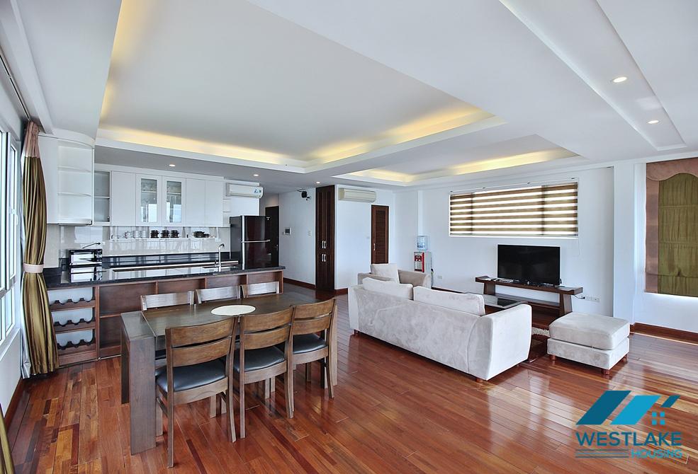 Lakeside three bed apartment for rent in Tay Ho, Hanoi