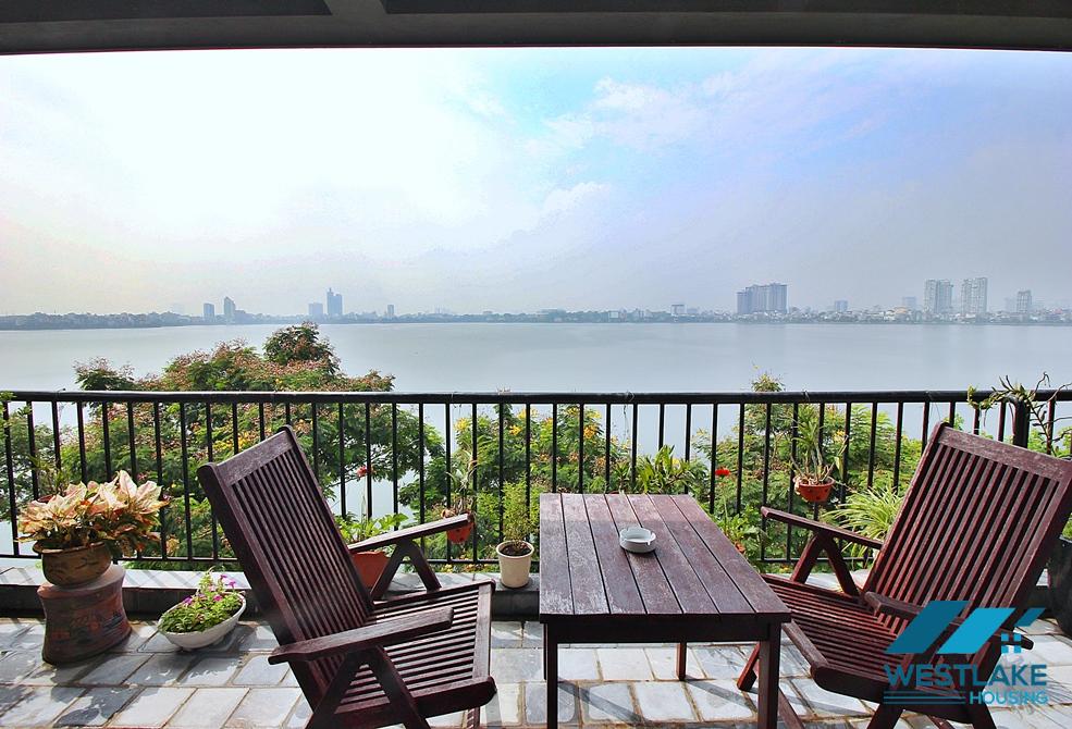 Lakeside three bed apartment for rent in Tay Ho, Hanoi