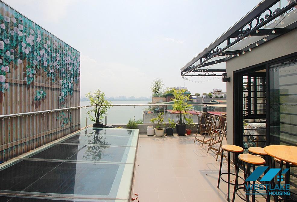 Elevator house for rent in near Ha Noi Club, Tay Ho District