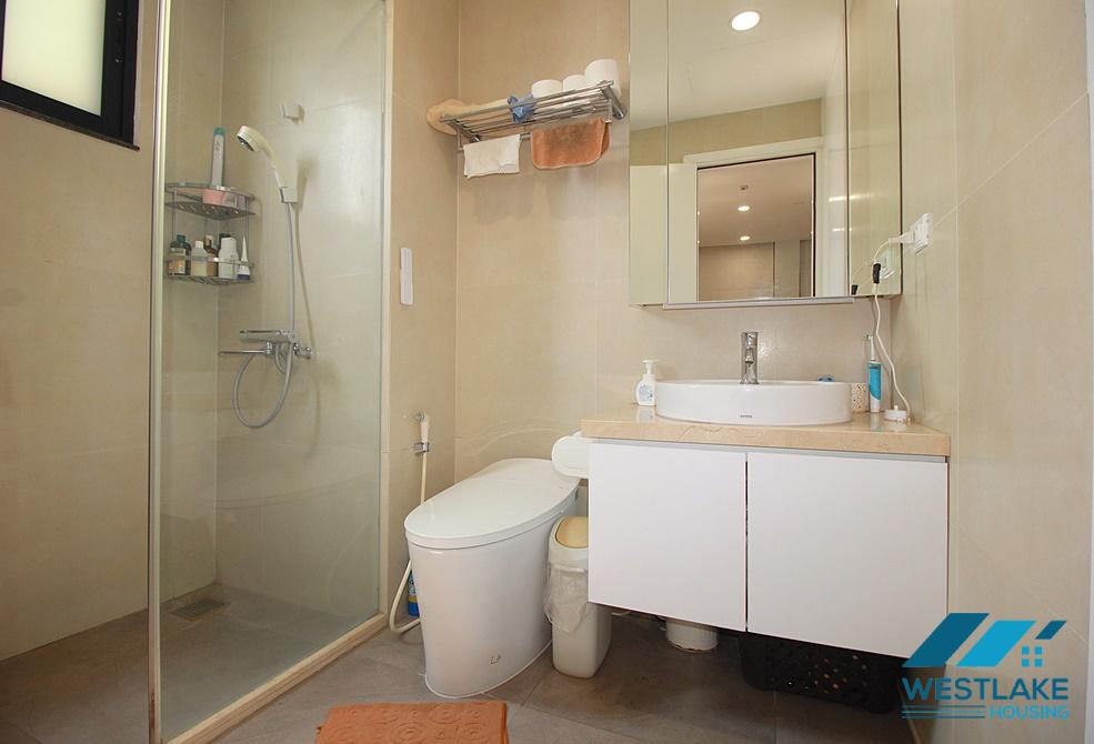 Elevator house for rent in near Ha Noi Club, Tay Ho District