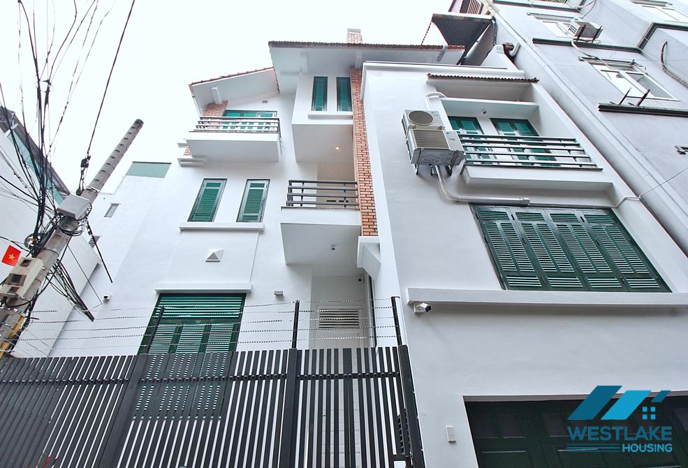 Brand new 3 bedrooms house for rent in Au Co, Tay Ho