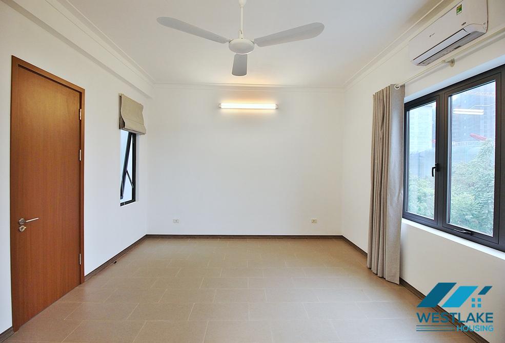 Brightly 5 bedrooms house for rent in Dang Thai Mai st, Tay Ho