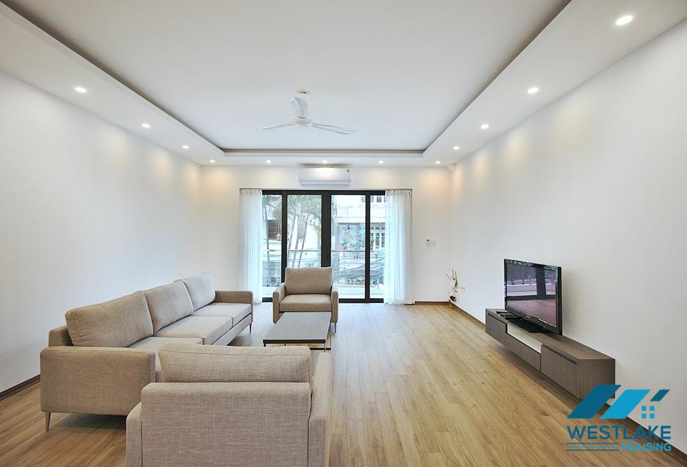 Brightly 5 bedrooms house for rent in Dang Thai Mai st, Tay Ho