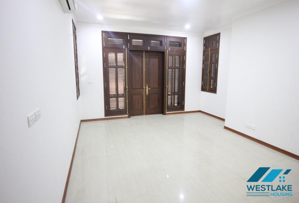 Garden house for rent in Ciputra, T block, Tay Ho, Ha Noi