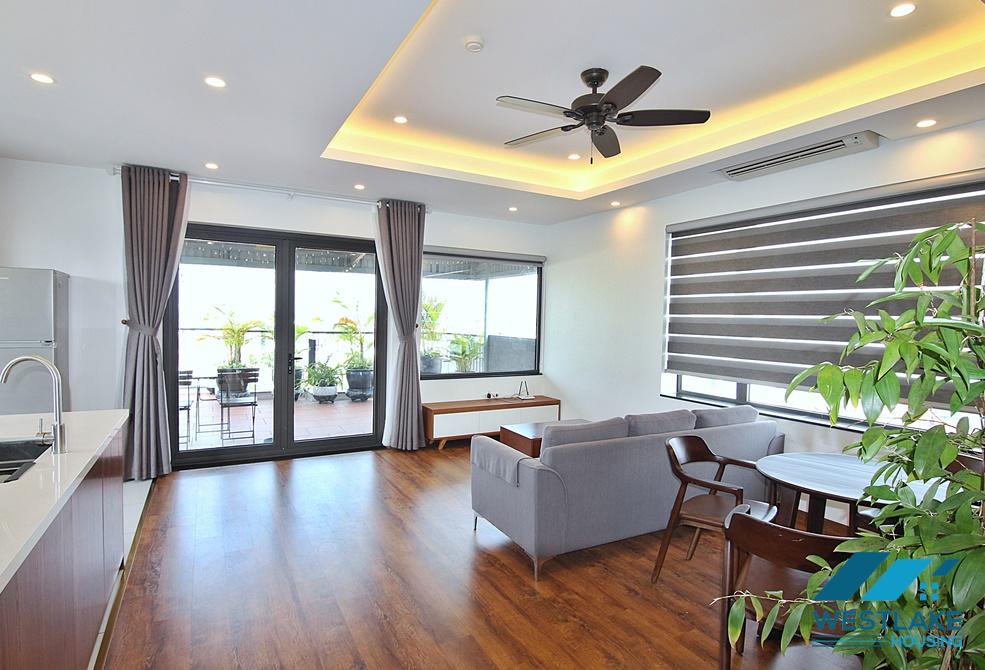 Top floor 1 bedroom apartment in Trinh cong son, Tay ho