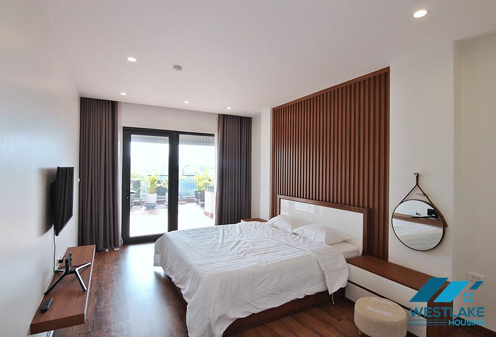 Top floor 1 bedroom apartment in Trinh cong son, Tay ho