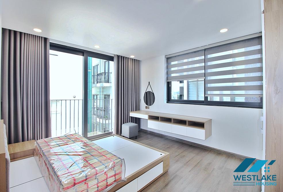 Lake view and brand new 2 beds apartment for rent in Nguyen Dinh Thi st, Tay Ho