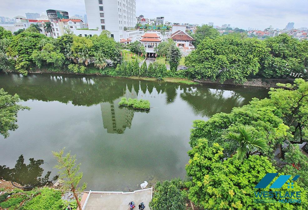 Cho Thuê Căn Hộ 2 Phòng Ngủ 2 Phòng Tắm View Hồ Tây Đẹp Tại Phố Từ Hoa