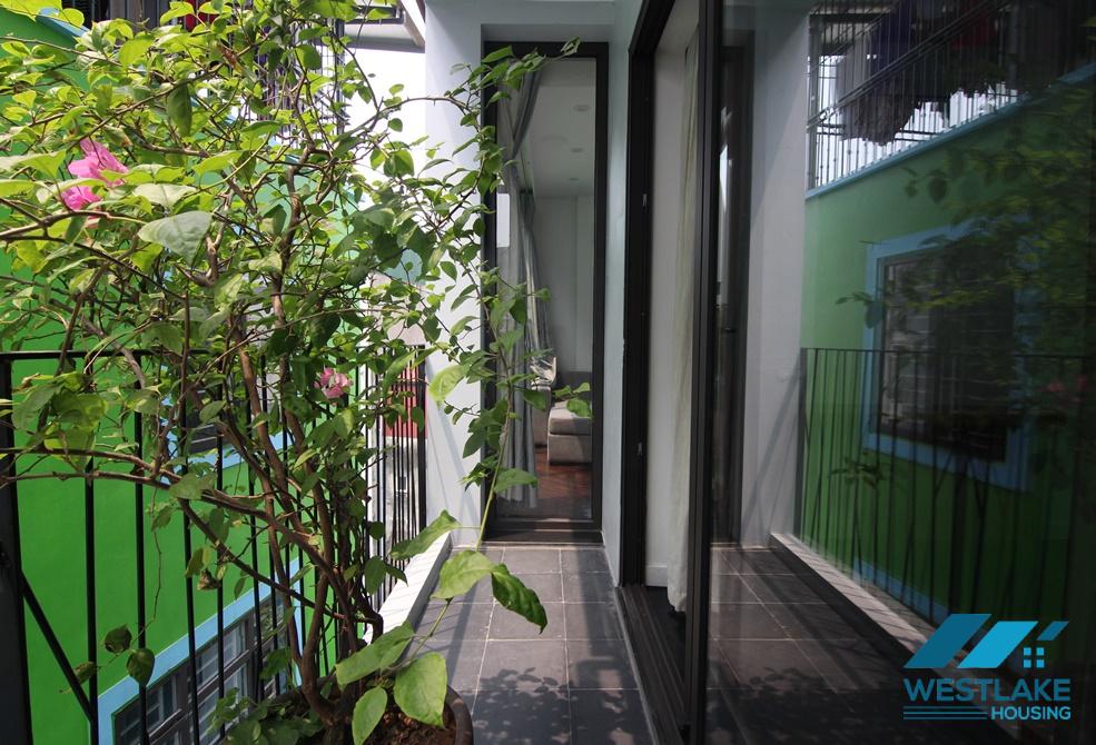 Bright one new apartment with nice furnitures in Tay ho, Ha noi