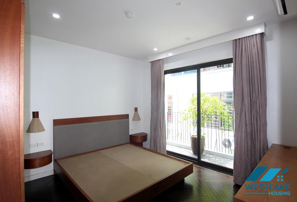 Bright one new apartment with nice furnitures in Tay ho, Ha noi