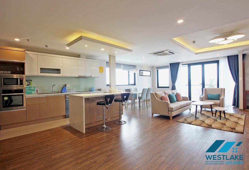 High-end and lake view 3beds apartment for rent in Xuan Dieu st, Tay Ho