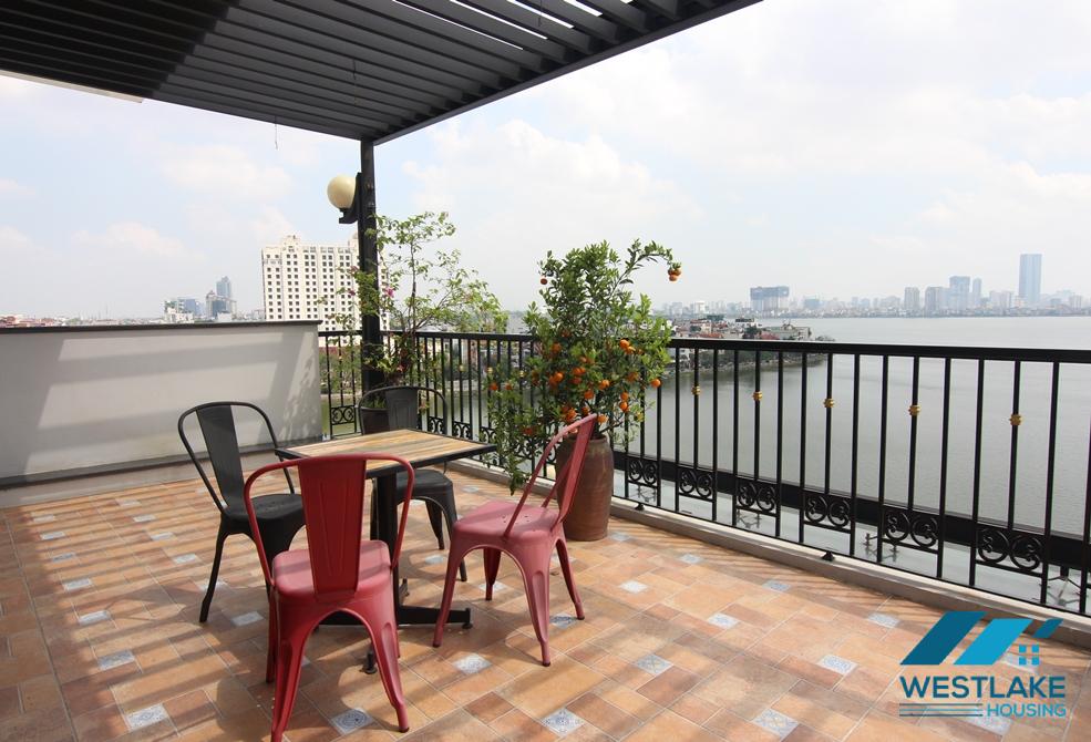 High-end and lake view 3beds apartment for rent in Xuan Dieu st, Tay Ho