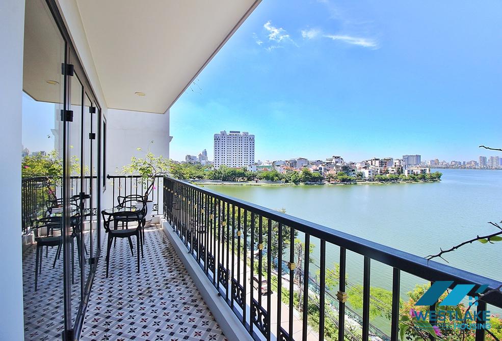  A wonderful lake view 2 bedroom apartment for rent in Xuan Dieu, Tay Ho