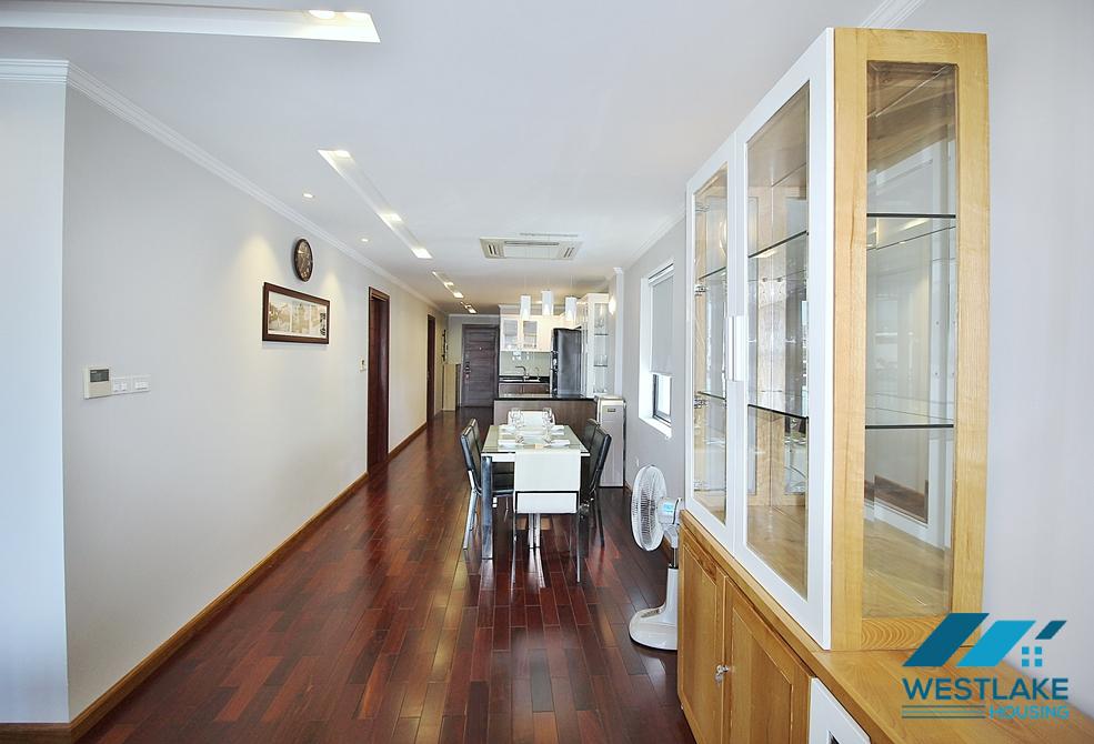 A wonderful lake view 2 bedroom apartment for rent in Xuan Dieu, Tay Ho