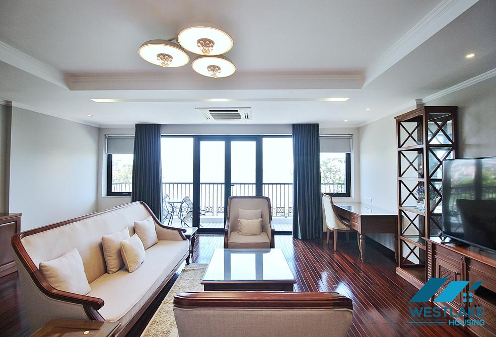 A beautiful lake view 2 bedroom apartment for rent in Xuan Dieu, Tay Ho