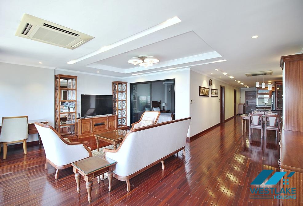 A beautiful lake view 2 bedroom apartment for rent in Xuan Dieu, Tay Ho