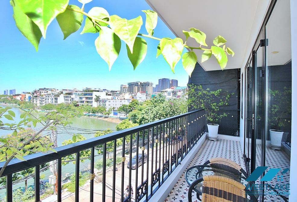 A beautiful lake view 2 bedroom apartment for rent in Xuan Dieu, Tay Ho